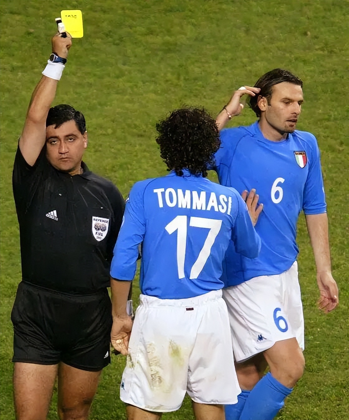 2002年世界杯为什么被怀疑是黑幕？