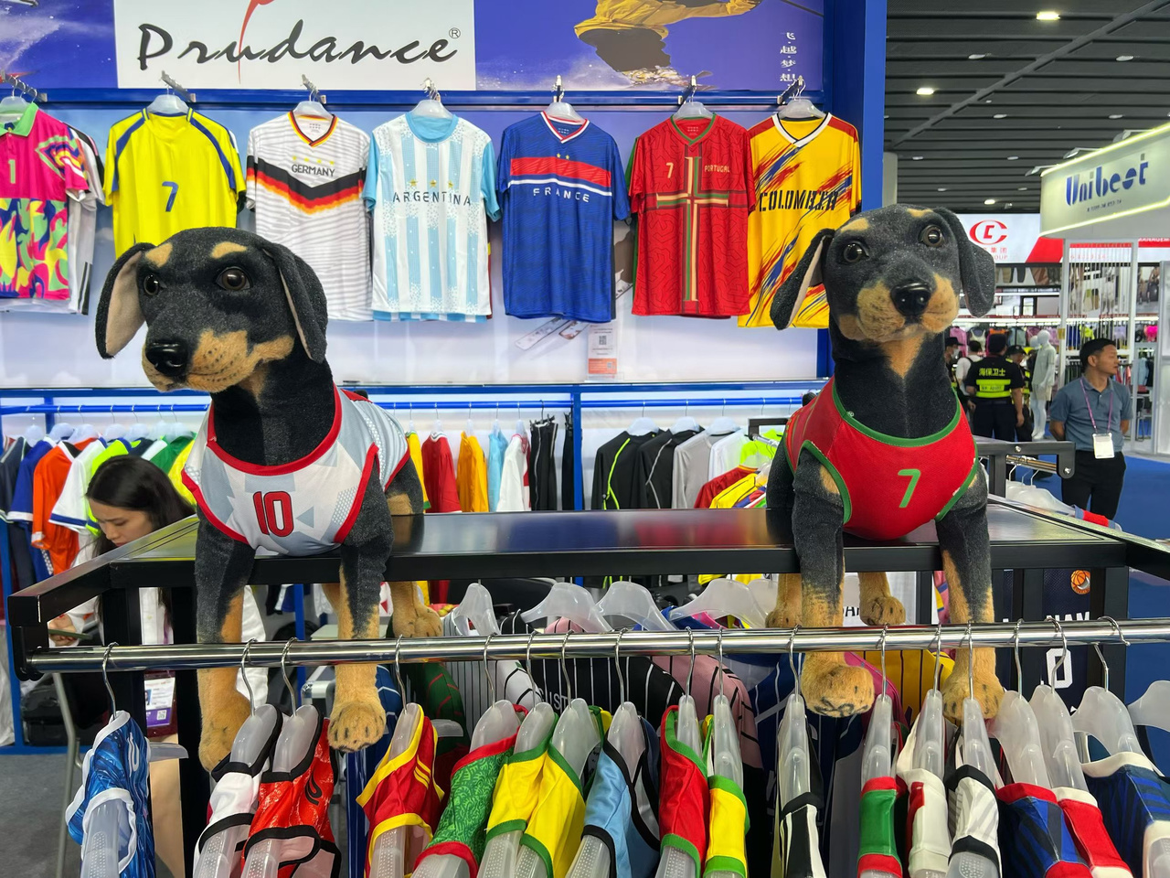 美加墨世界杯还未开打,义乌老板提前进入“世界杯时间”