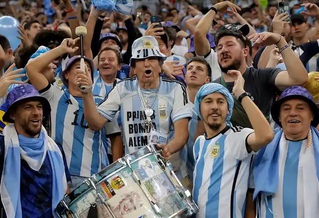 昔日疯抢今遭嫌弃，FIFA跌落神坛！